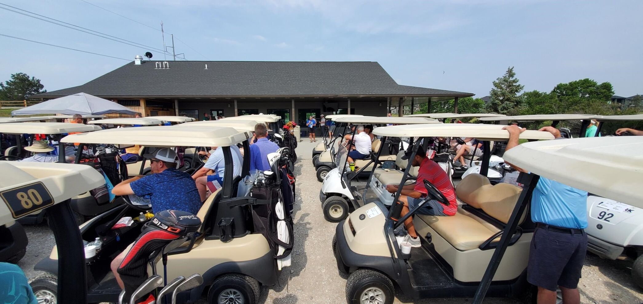 Teams golf to support MOW